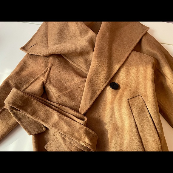 COPY - Zara woman Faux Fur Coat with belt - Picture 3 of 8